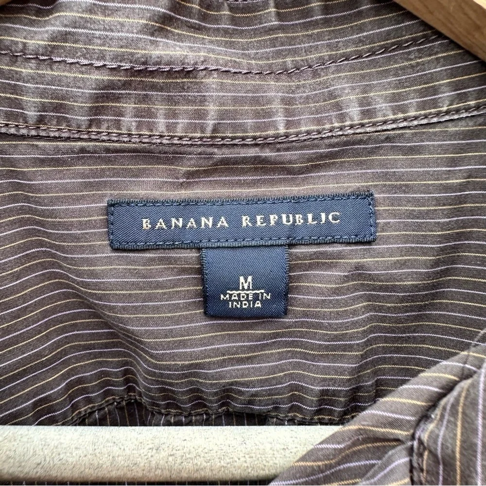 Banana Republic men's medium long sleeve button down brown pinstripe embroider